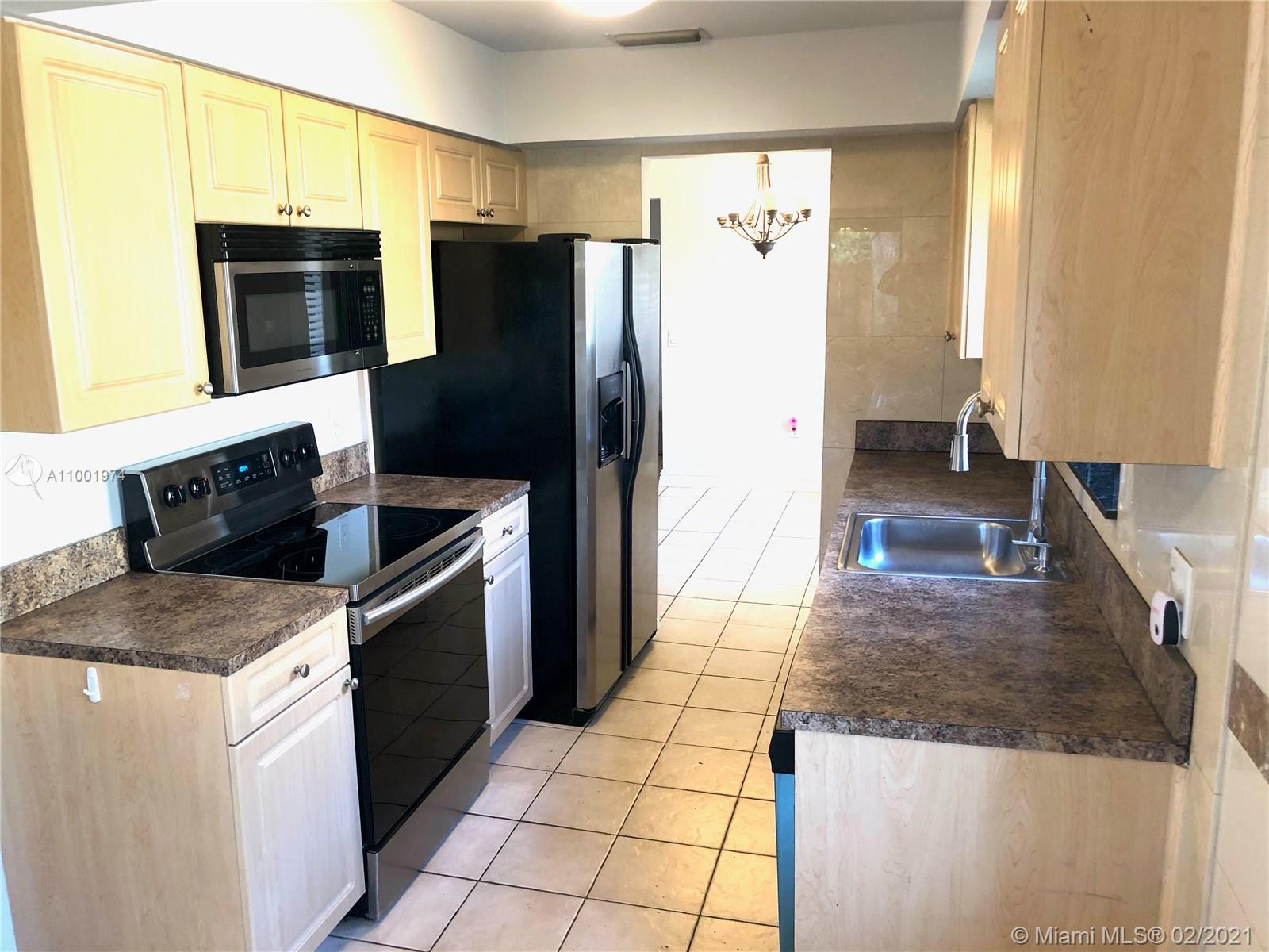 EAST LAKE TOWNHOMES PER D - Residential Lease