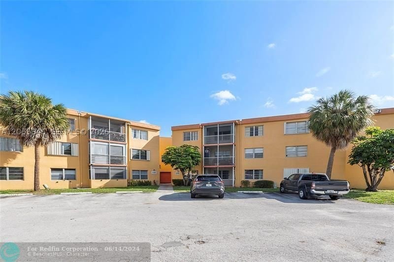 4354 NW 9th Ave