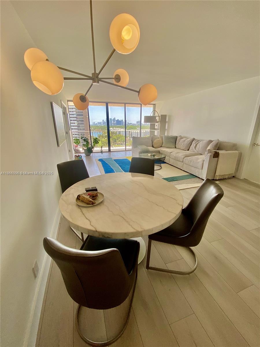 THE PALM BAY YACHT CLUB C - Residential