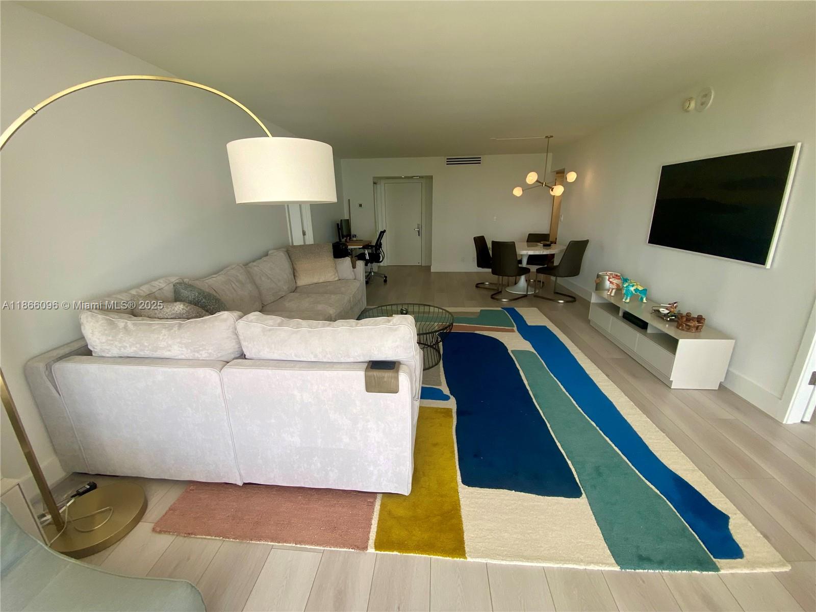 THE PALM BAY YACHT CLUB C - Residential