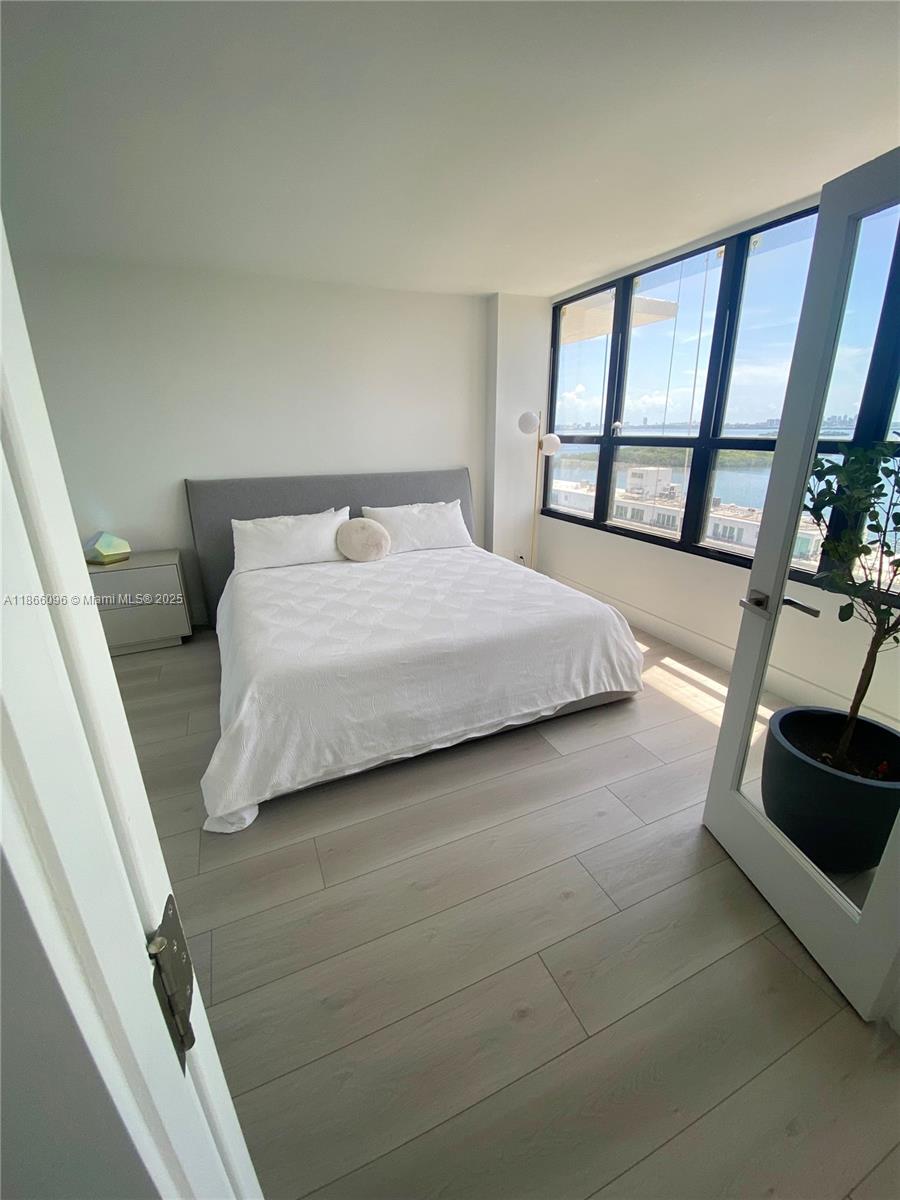 THE PALM BAY YACHT CLUB C - Residential