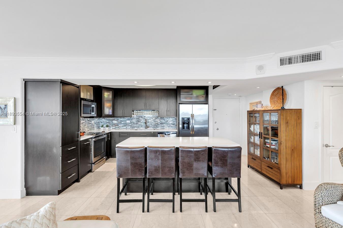 BURLEIGH HOUSE CONDO - Residential