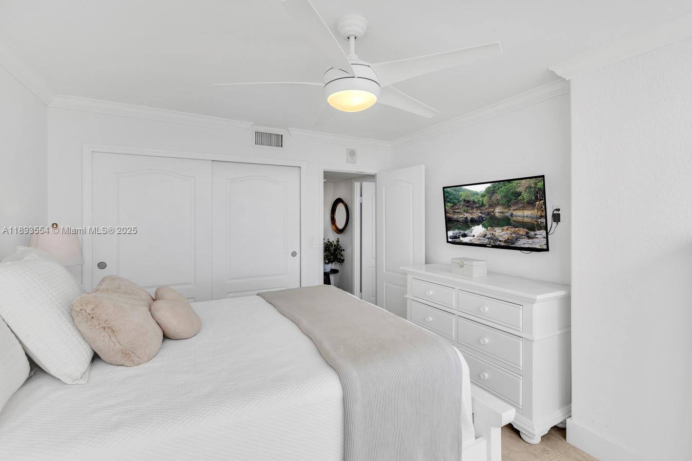 BURLEIGH HOUSE CONDO - Residential