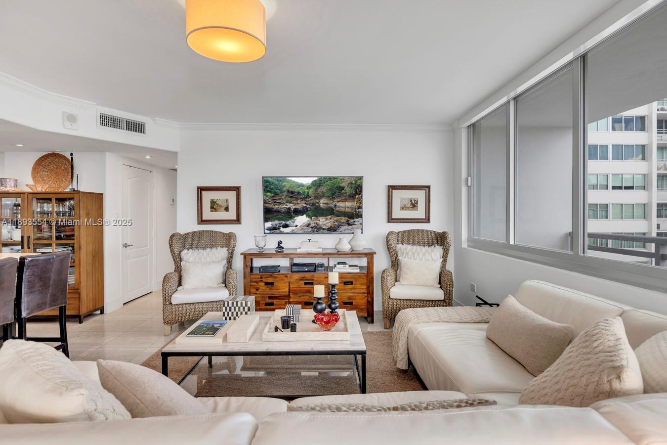 BURLEIGH HOUSE CONDO - Residential