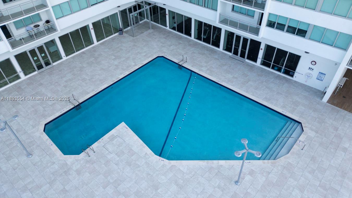 BURLEIGH HOUSE CONDO - Residential