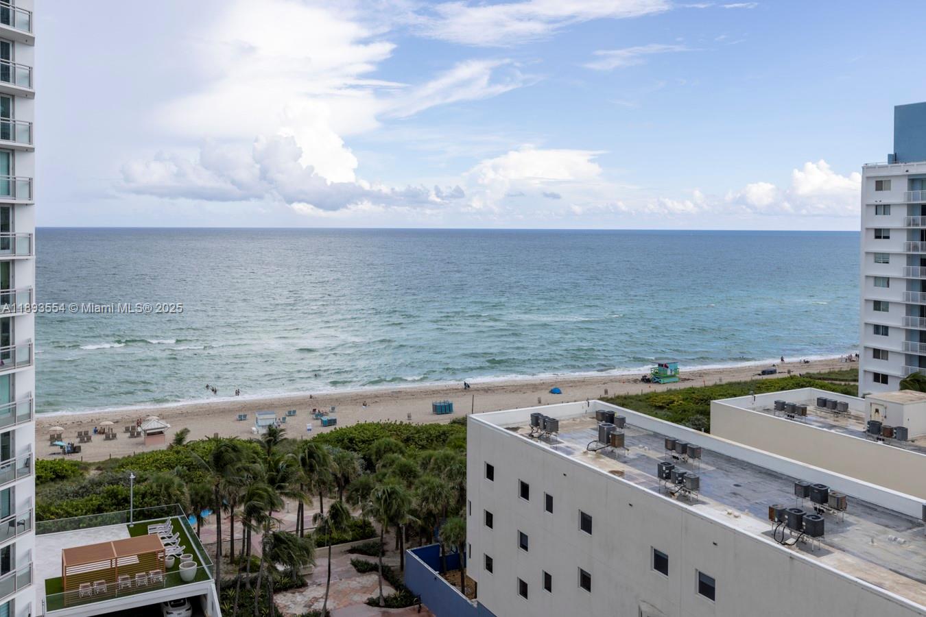 BURLEIGH HOUSE CONDO - Residential