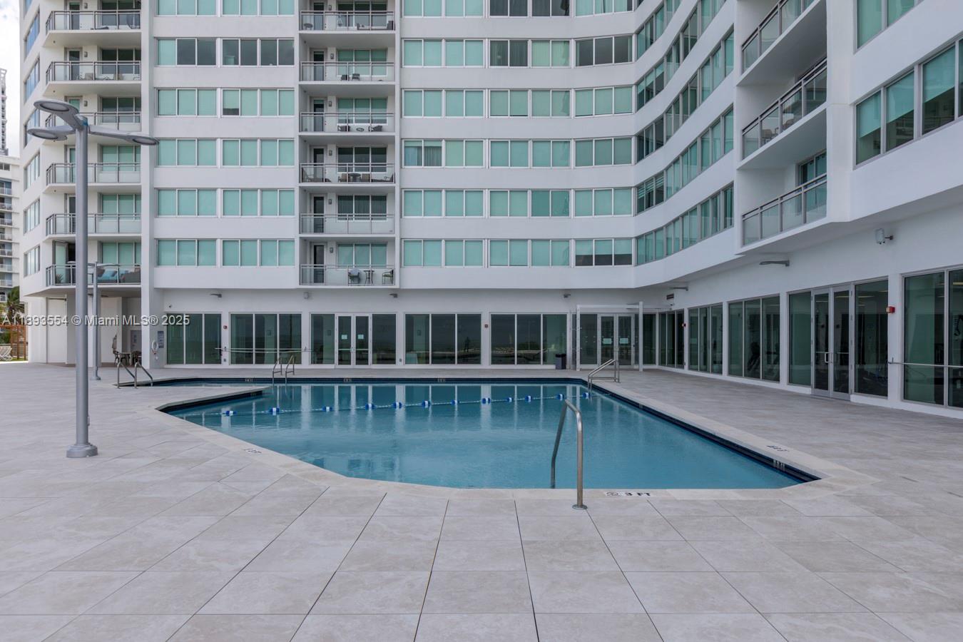 BURLEIGH HOUSE CONDO - Residential