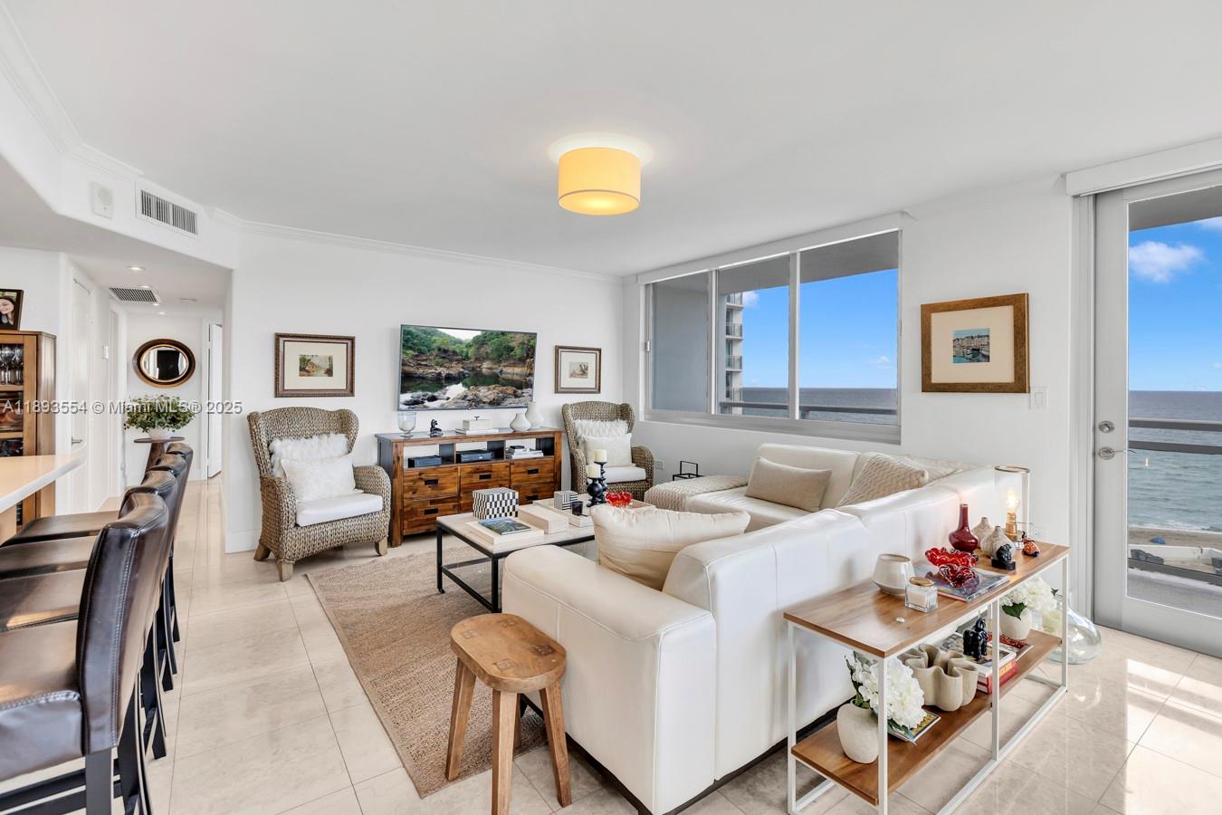 BURLEIGH HOUSE CONDO - Residential