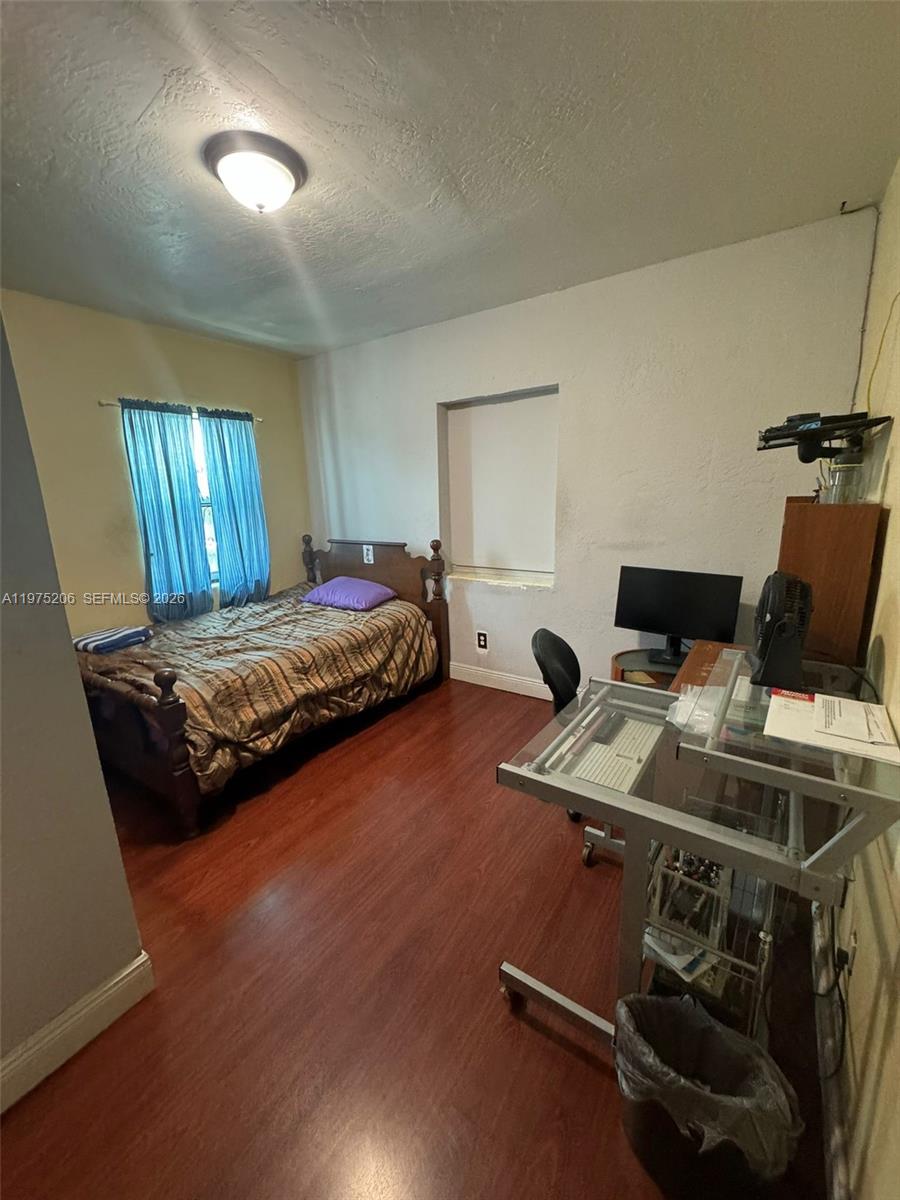 PARA VILLA HEIGHTS - Residential