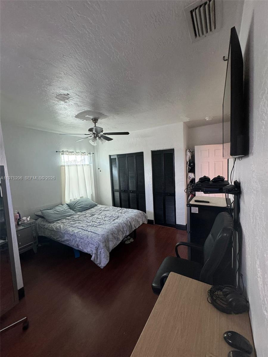 PARA VILLA HEIGHTS - Residential