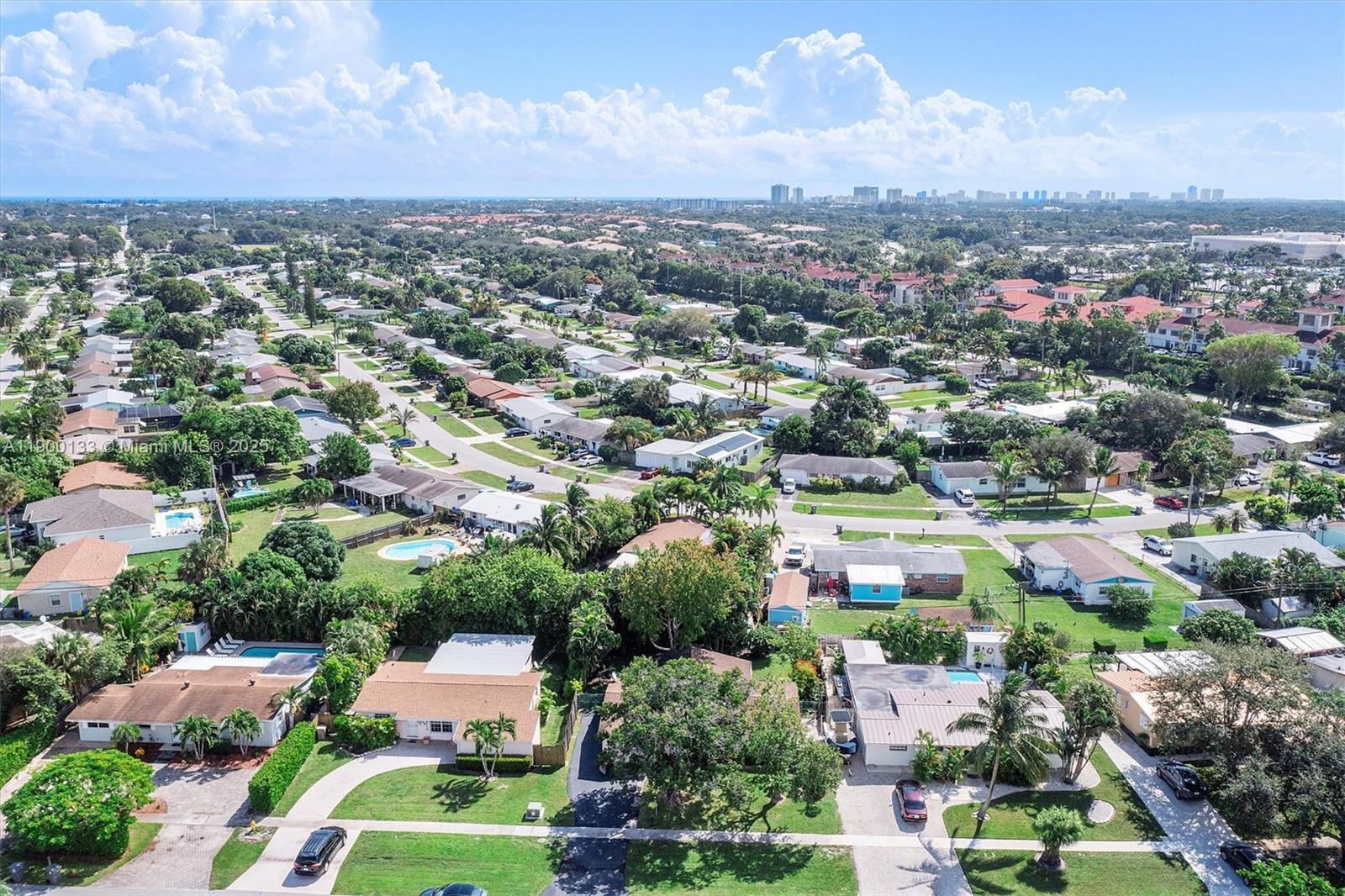 PALM BEACH CABANA COLONY - Residential