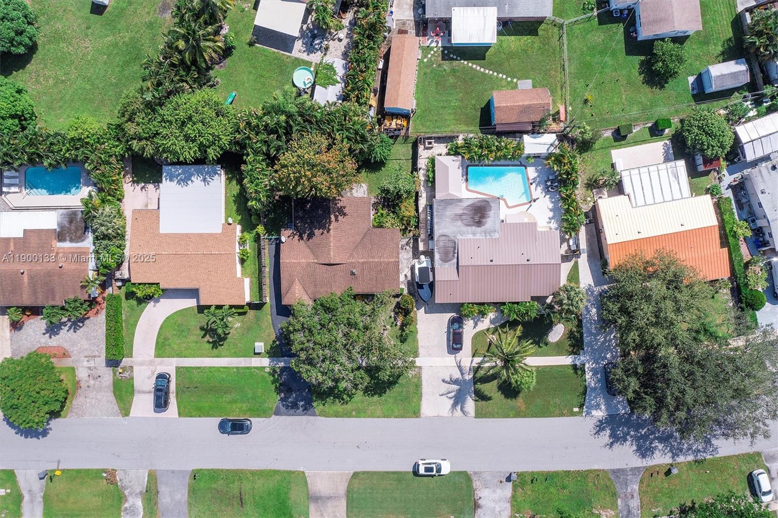 PALM BEACH CABANA COLONY - Residential