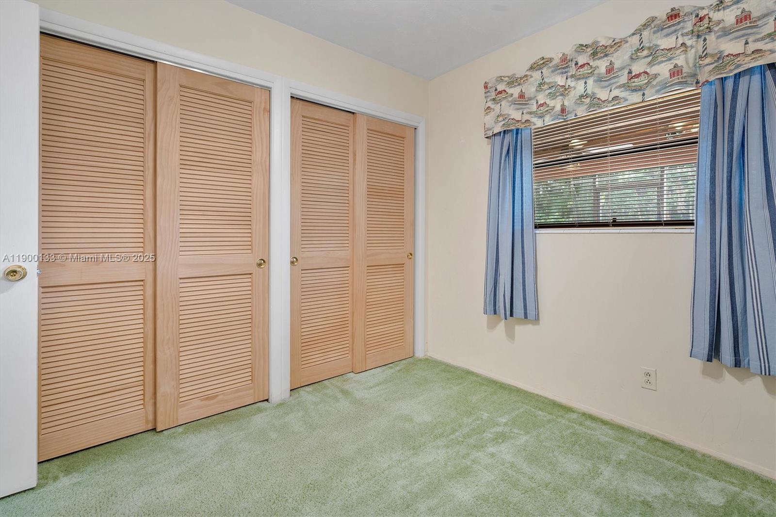 PALM BEACH CABANA COLONY - Residential