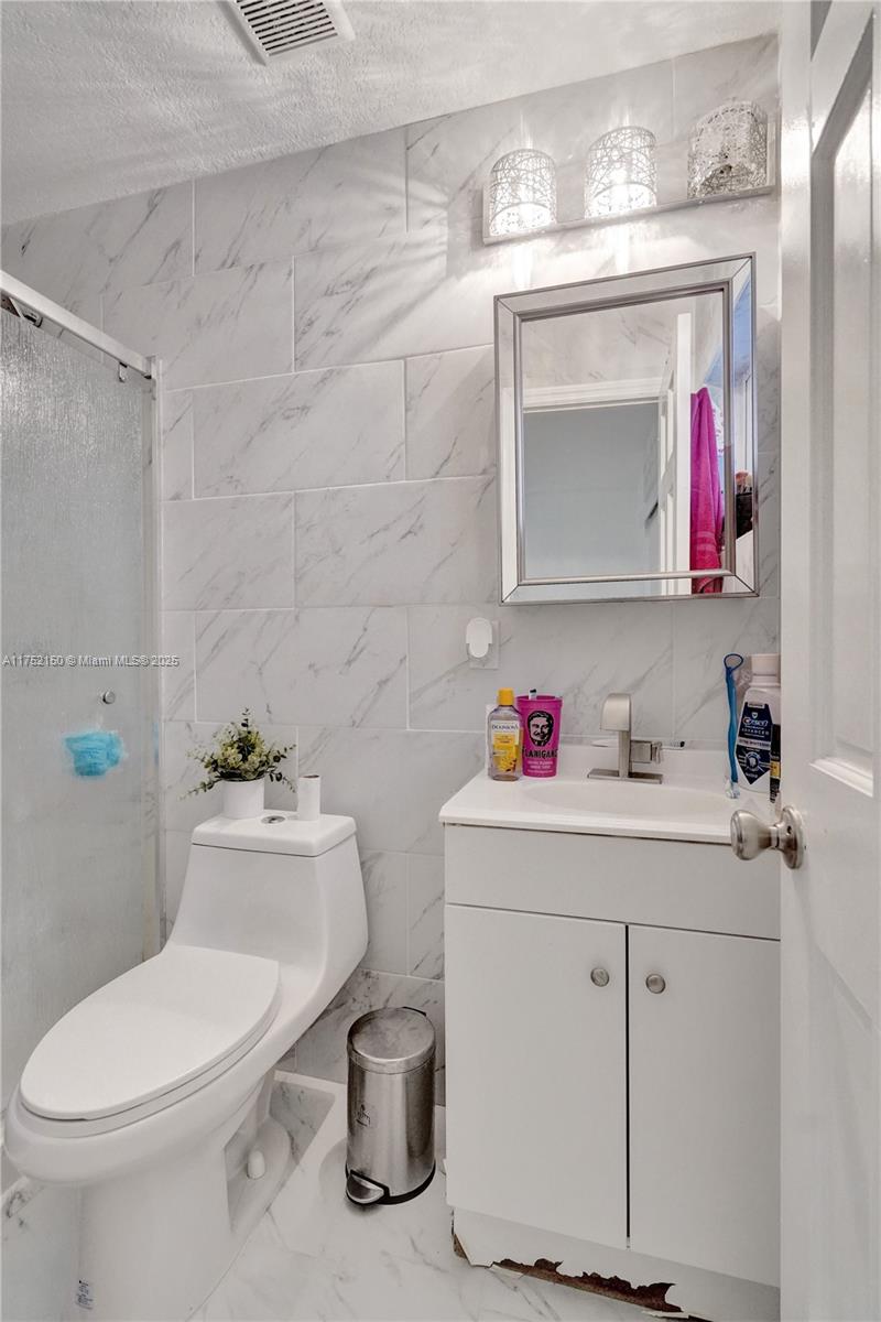 DRIFTWOOD ESTATES NO 10 - Residential