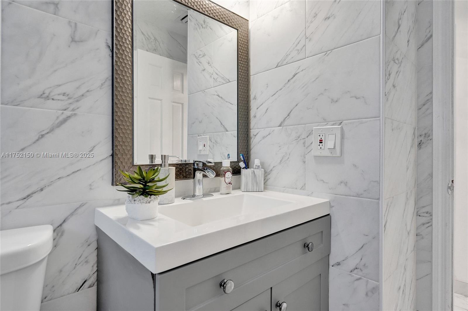 DRIFTWOOD ESTATES NO 10 - Residential