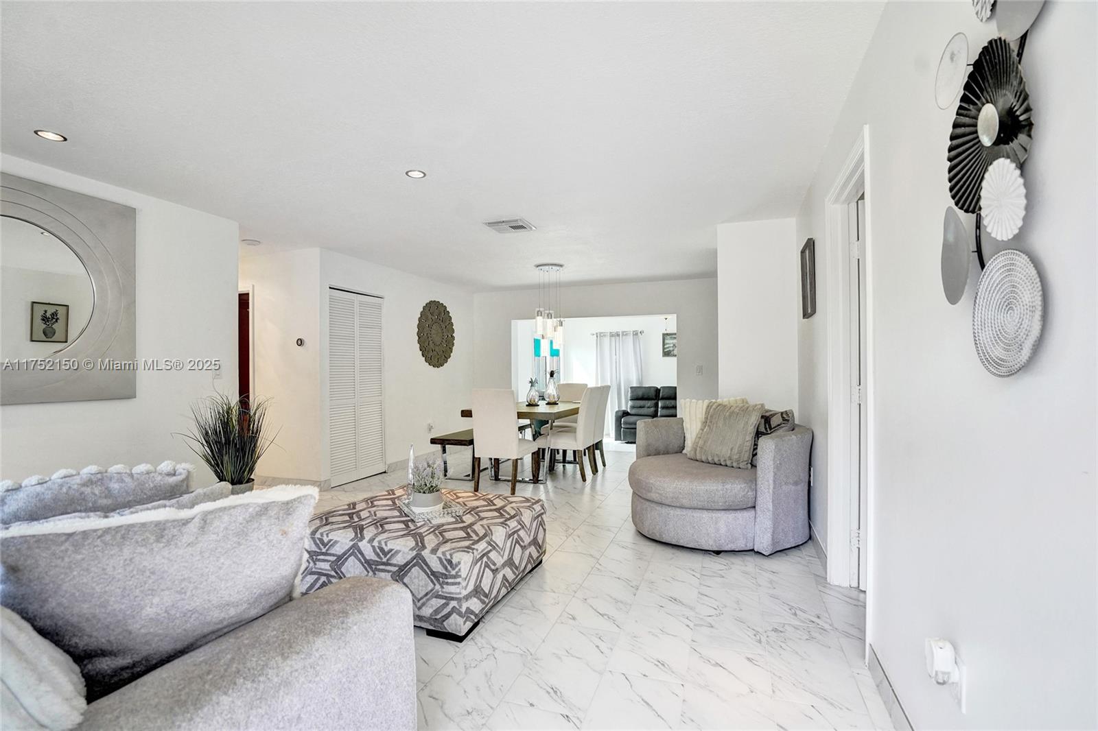 DRIFTWOOD ESTATES NO 10 - Residential