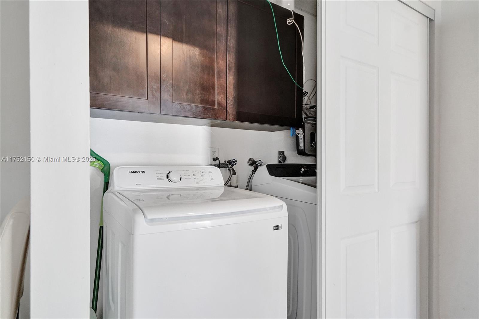 DRIFTWOOD ESTATES NO 10 - Residential