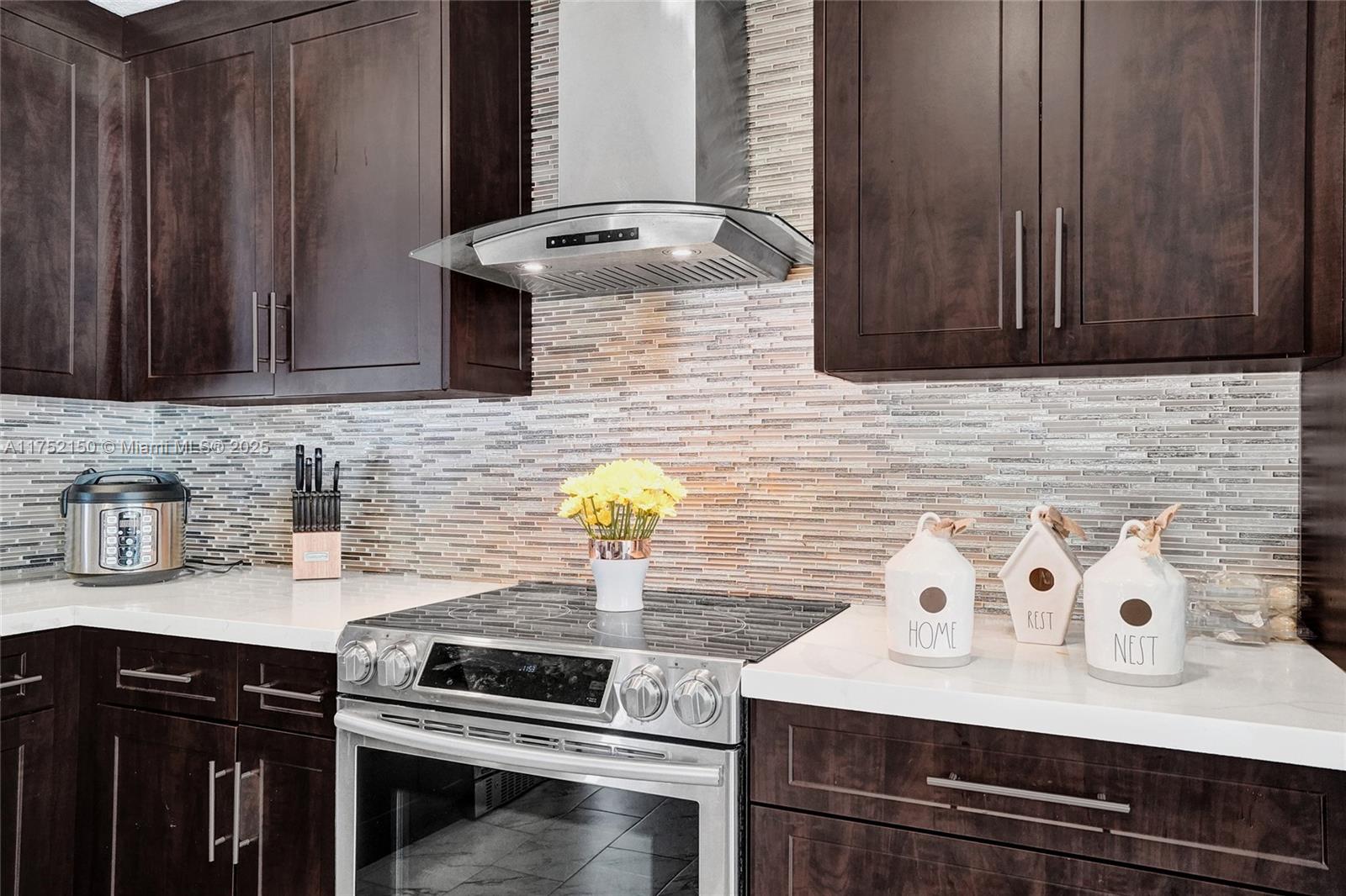 DRIFTWOOD ESTATES NO 10 - Residential