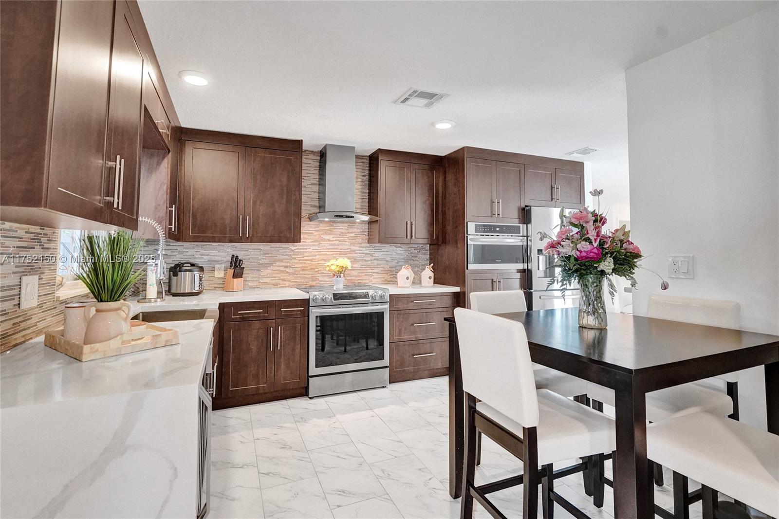 DRIFTWOOD ESTATES NO 10 - Residential