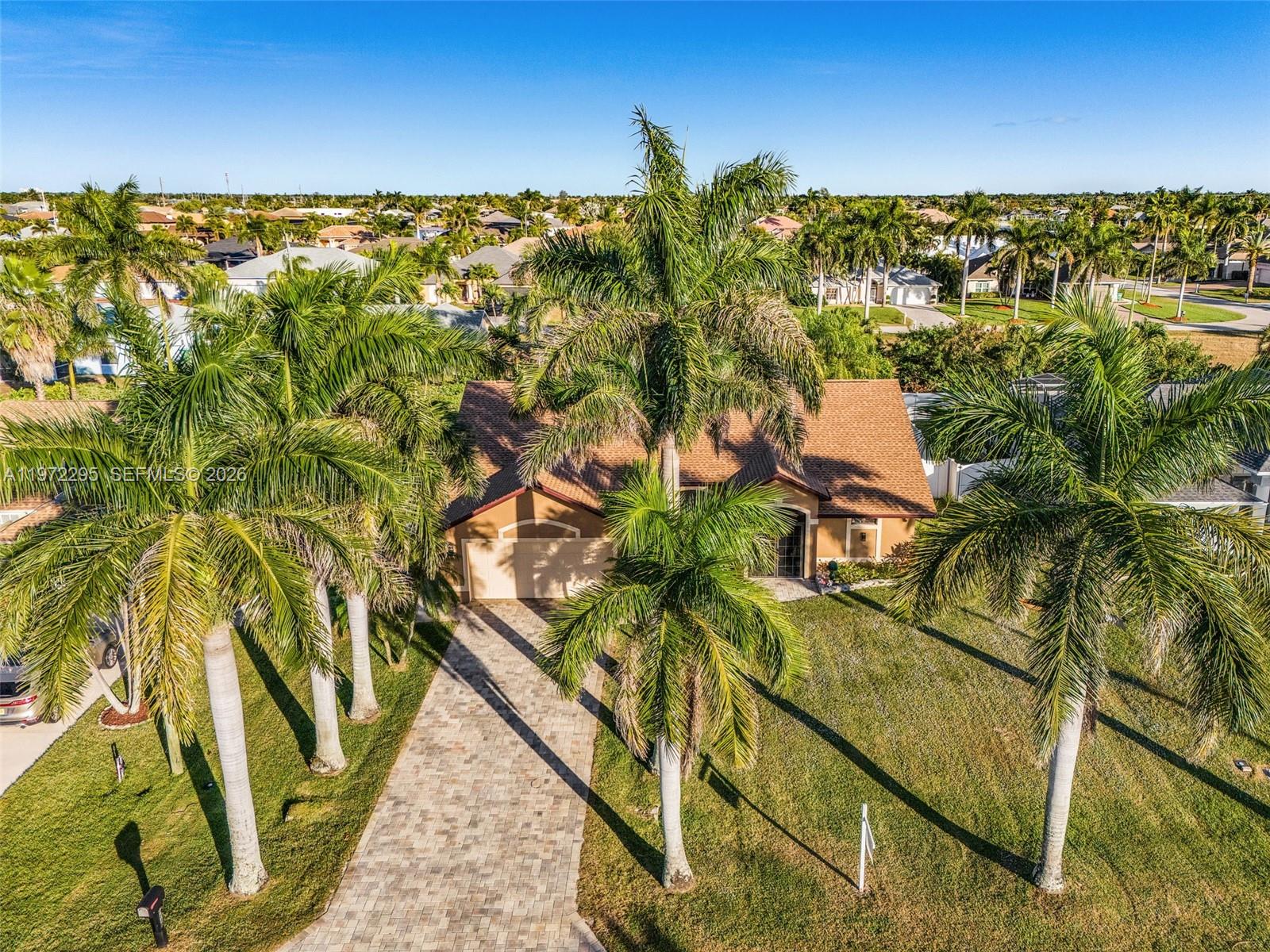 CAPE CORAL - Residential