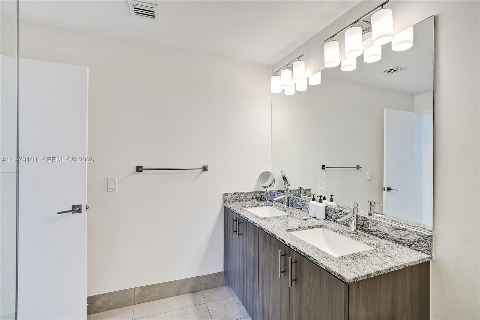 5350 PARK CONDO - Residential