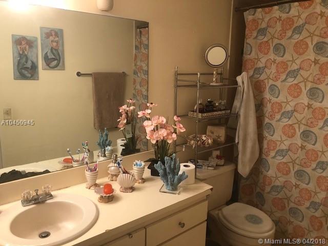 INTERNATIONAL PARK I COND - Residential