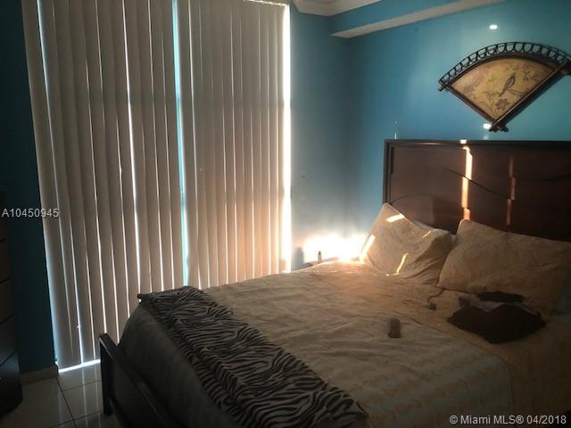 INTERNATIONAL PARK I COND - Residential