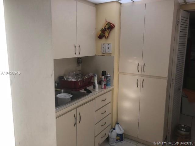 INTERNATIONAL PARK I COND - Residential