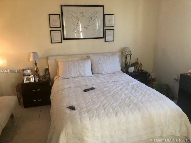 INTERNATIONAL PARK I COND - Residential