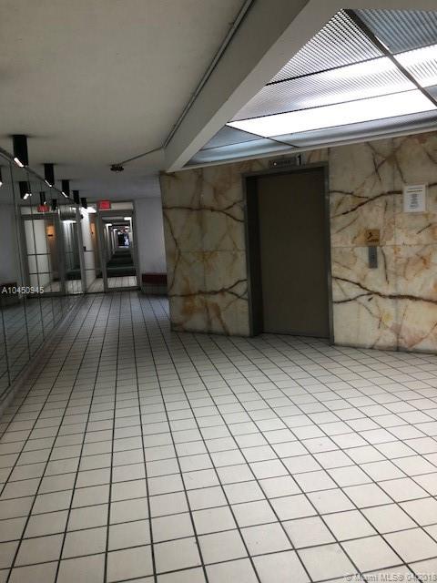 INTERNATIONAL PARK I COND - Residential