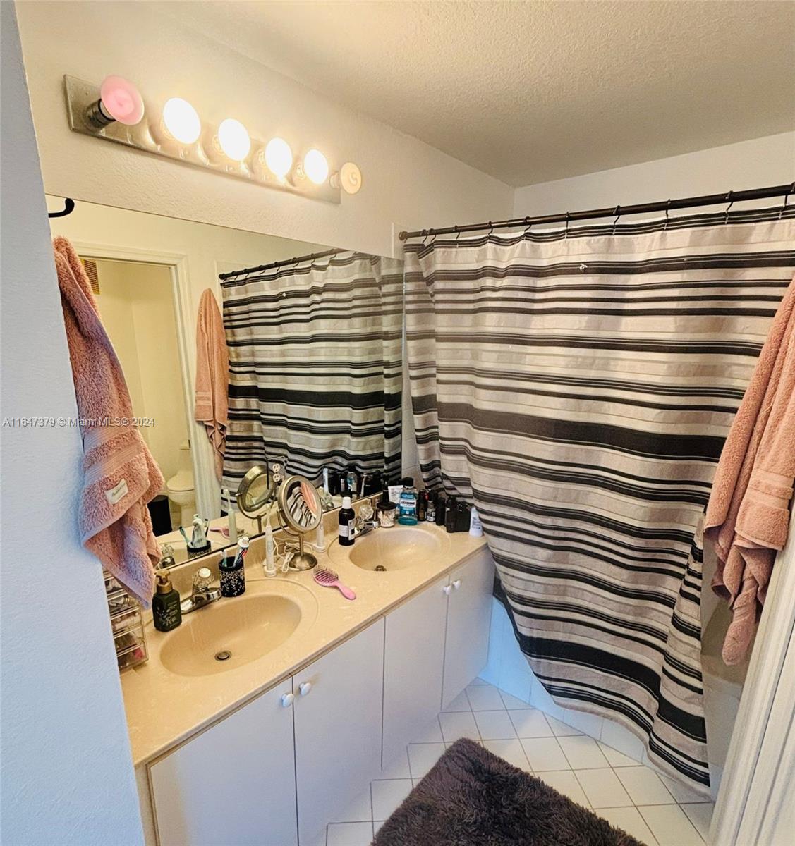 CENTURY PARK CONDO - Residential