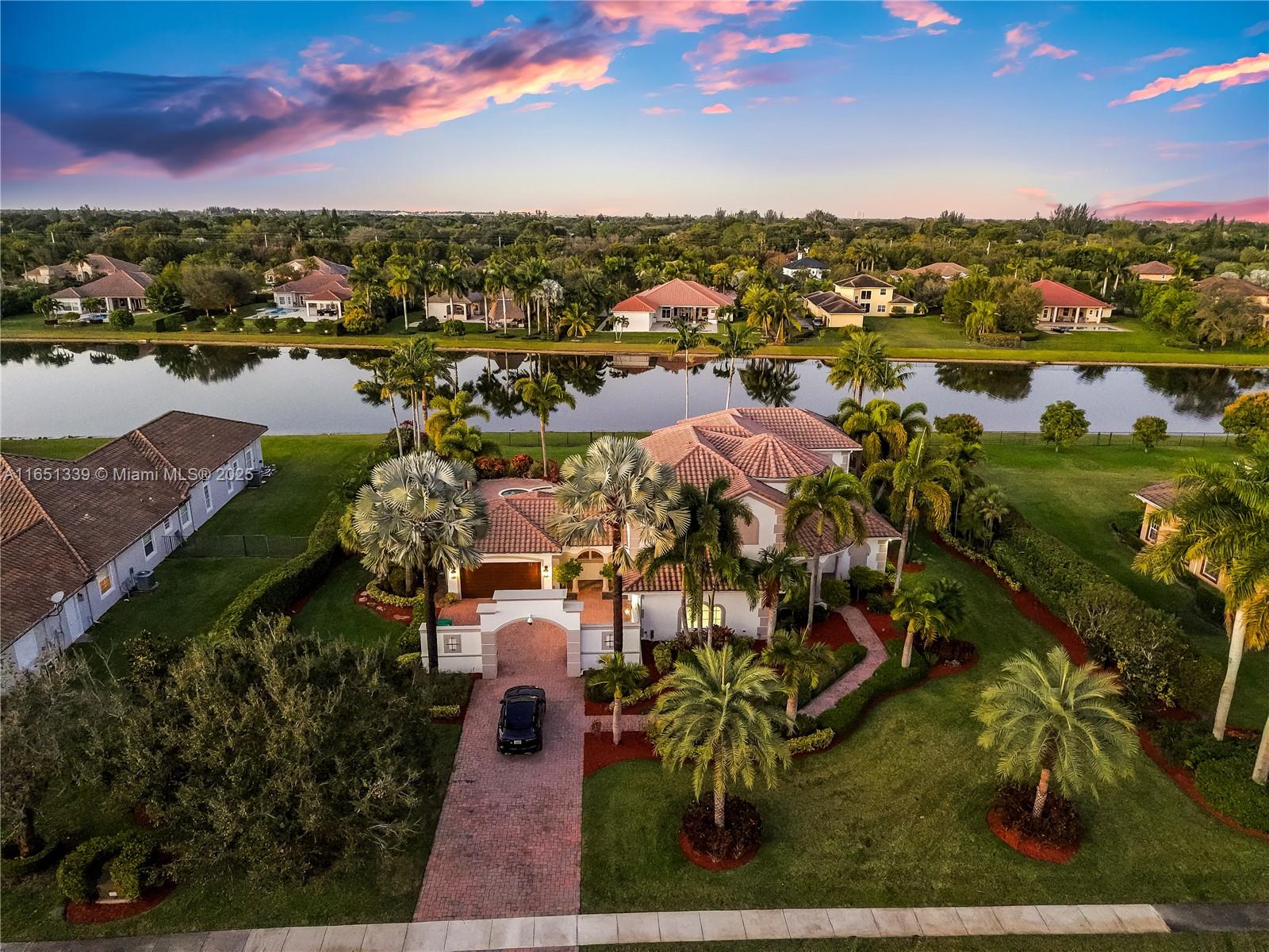 14403 S Jockey Cir S