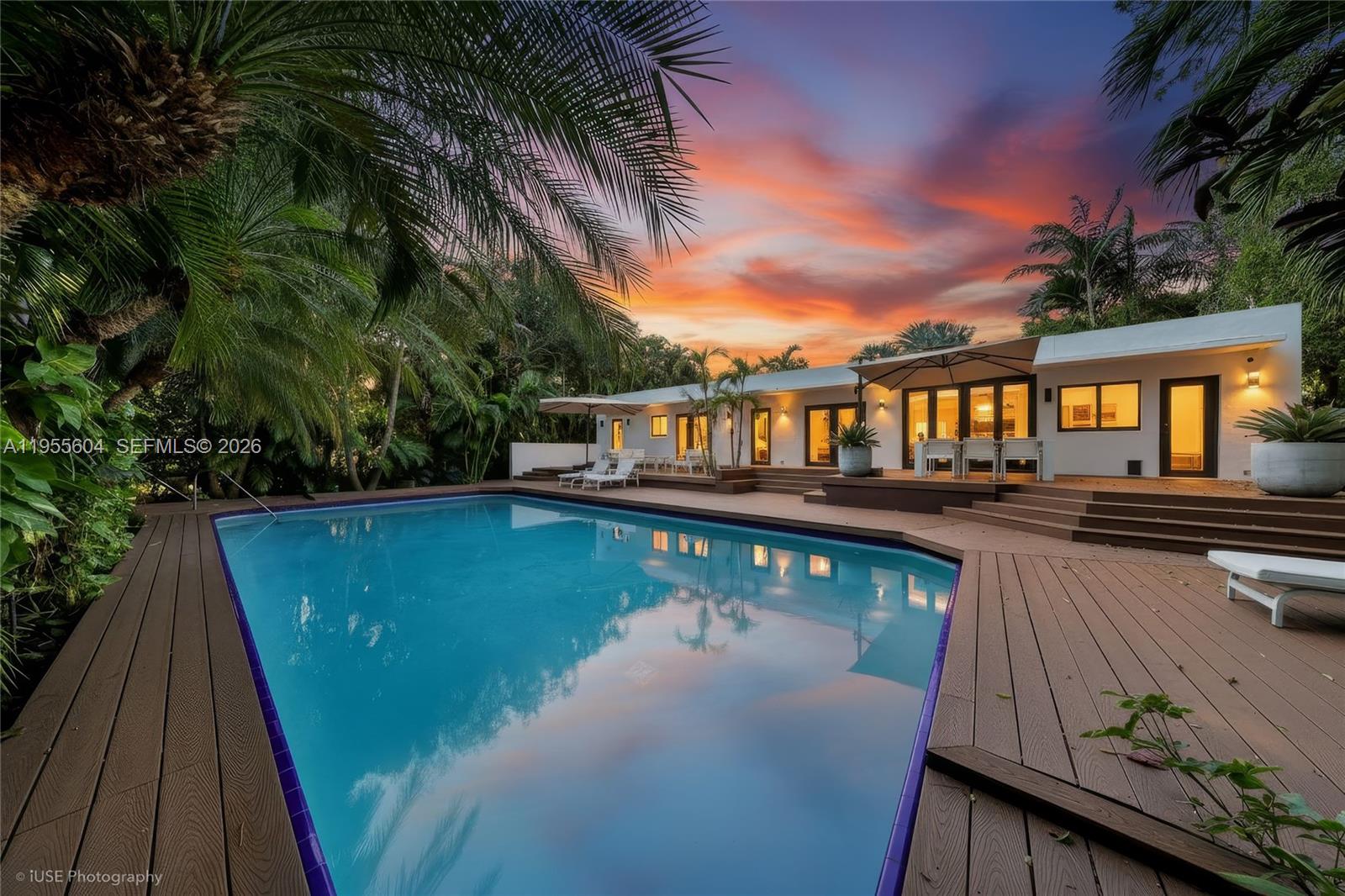 SUNSET ISLANDS-ISLAND NO - Residential