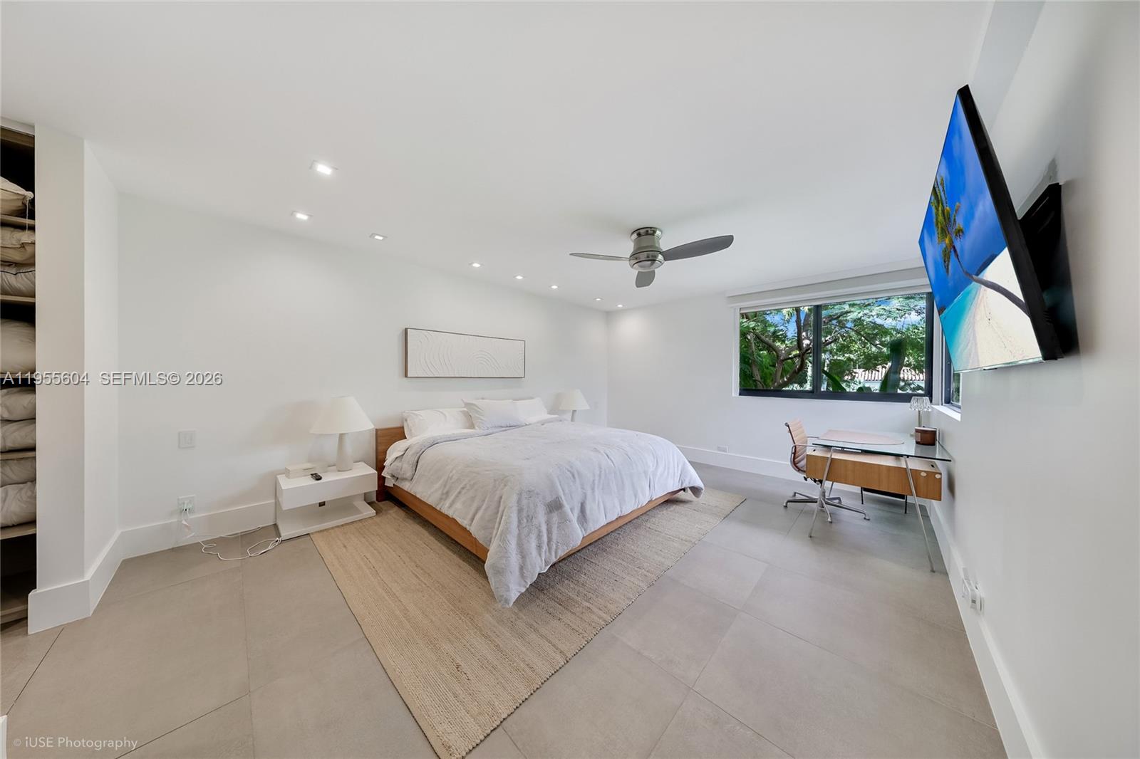 SUNSET ISLANDS-ISLAND NO - Residential