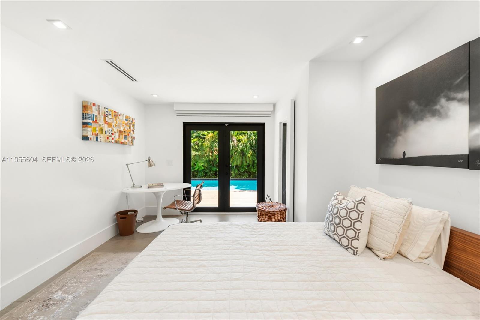 SUNSET ISLANDS-ISLAND NO - Residential