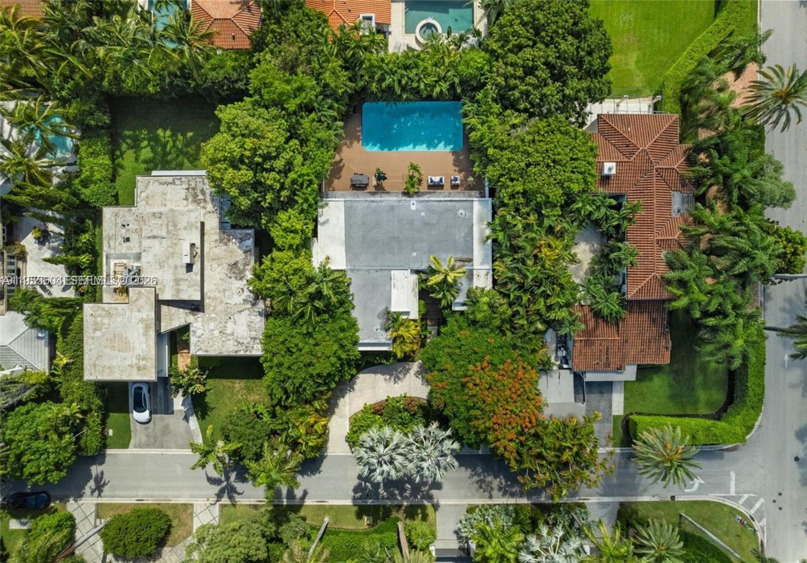 SUNSET ISLANDS-ISLAND NO - Residential