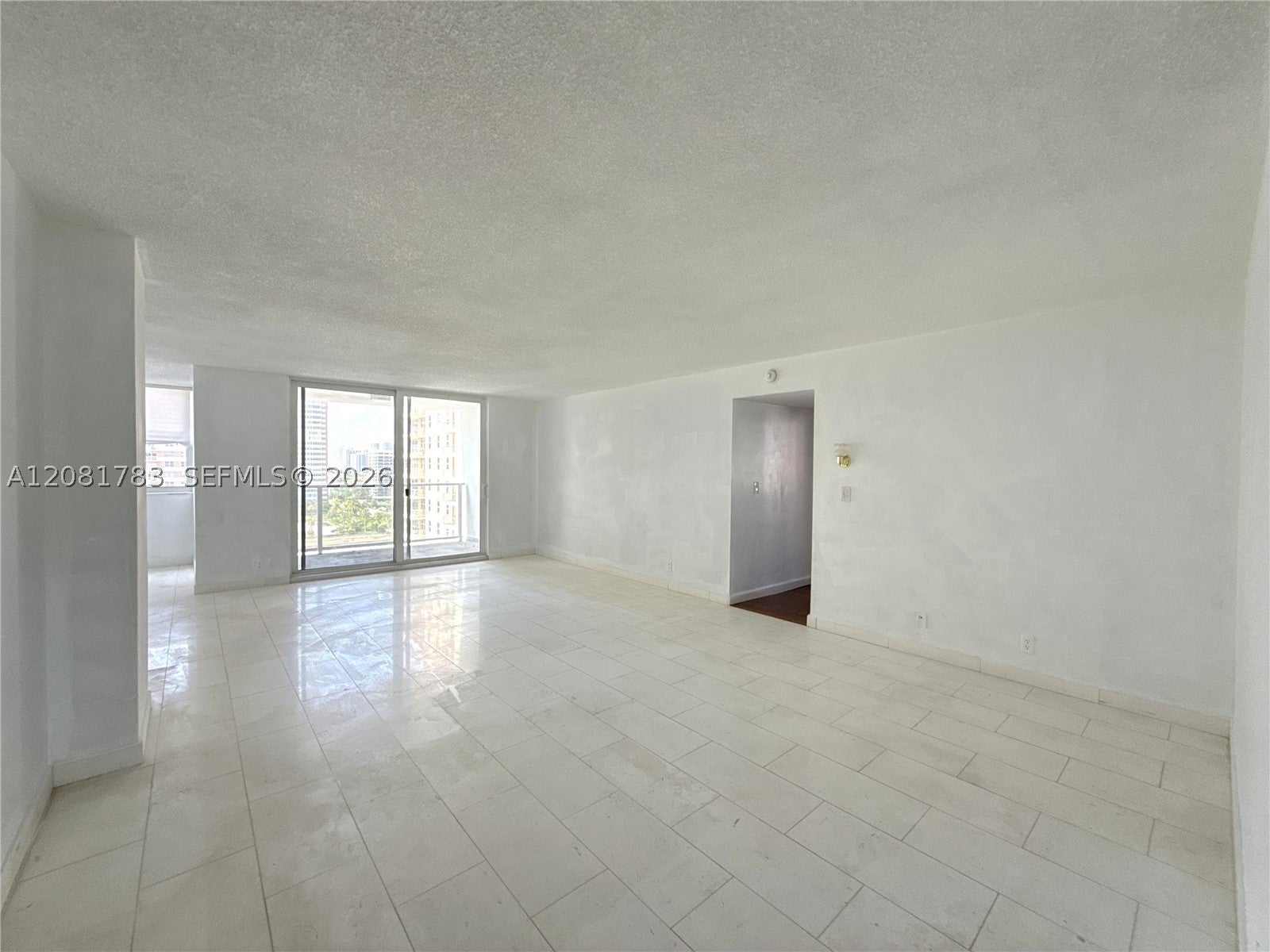 1904 S Ocean Dr 1206