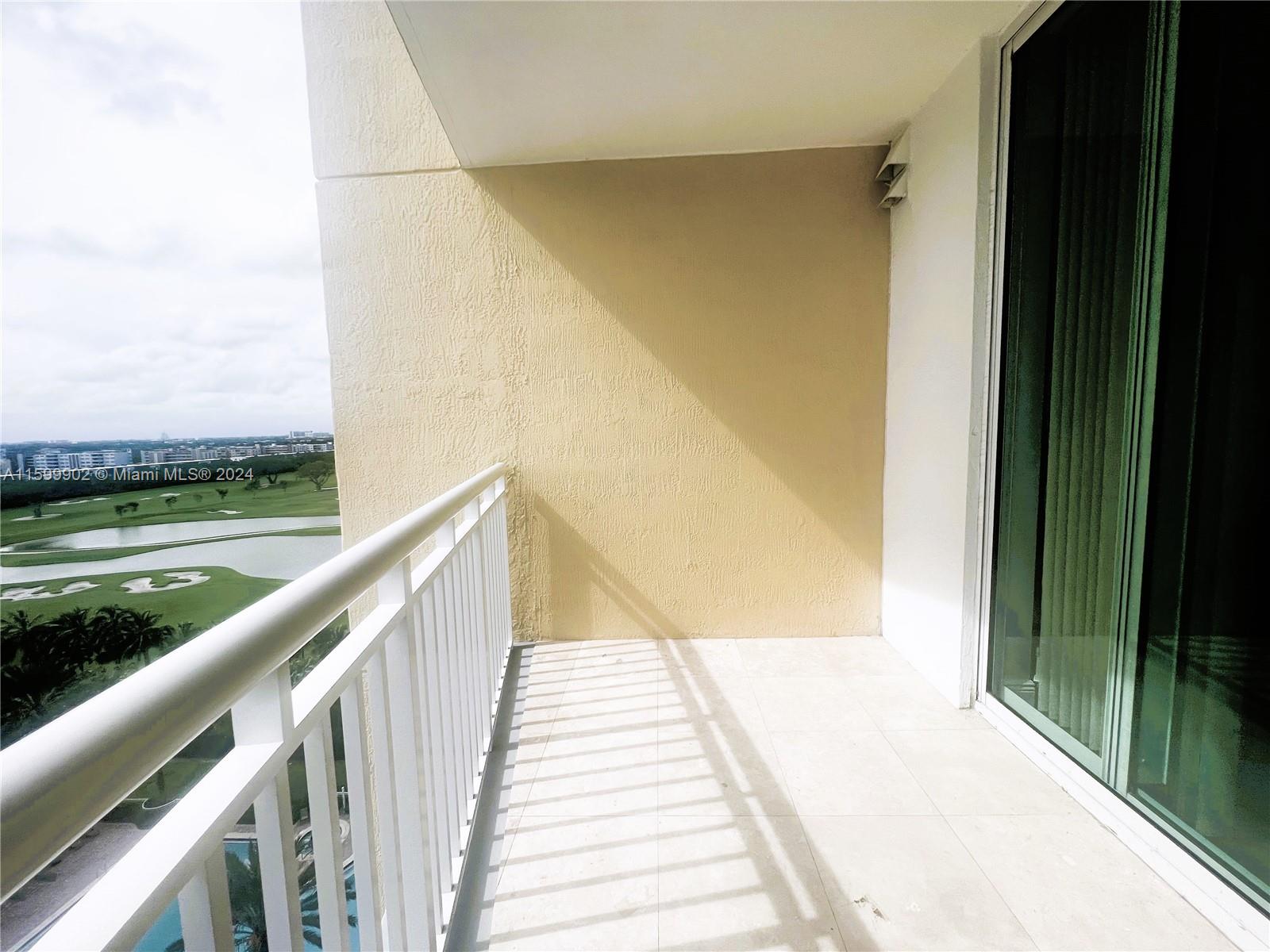 DUO CONDOMINIUM EAST - Residential