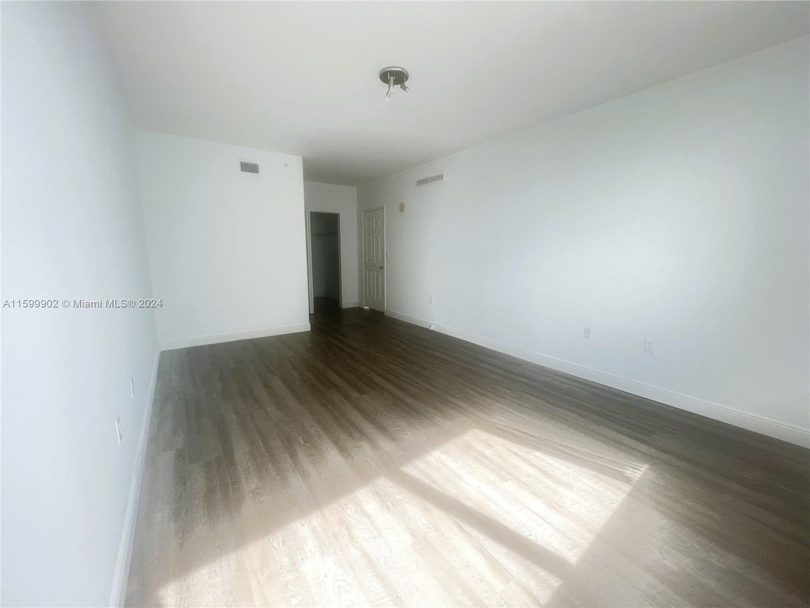 DUO CONDOMINIUM EAST - Residential
