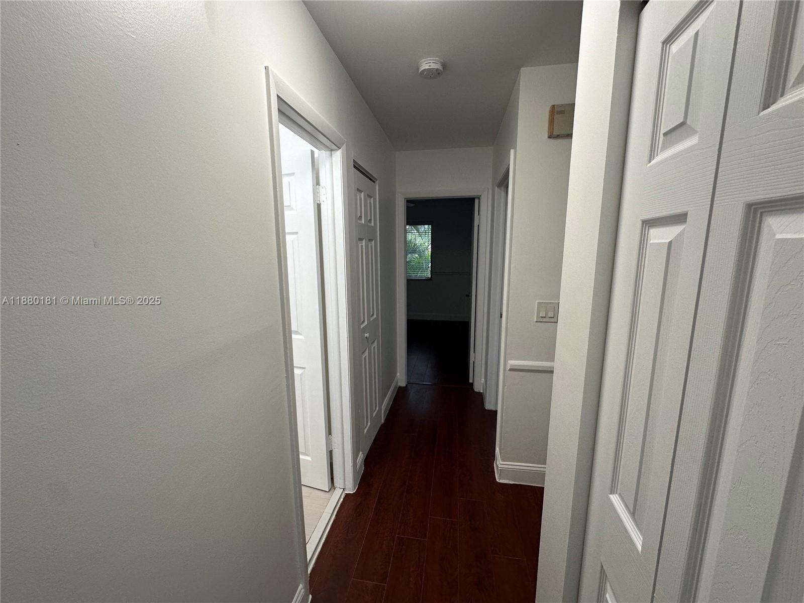 TWIN LAKE GARDENS - Residential Lease