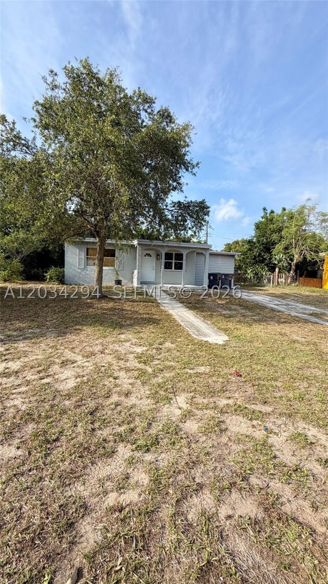 Tiny photo for 530 Mentone Rd, Lake Worth, FL 33462 (MLS # A12034294)