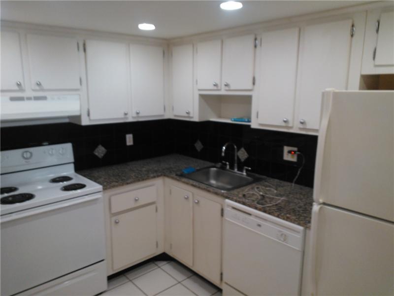 WILSHIRE CONDO - Residential Lease