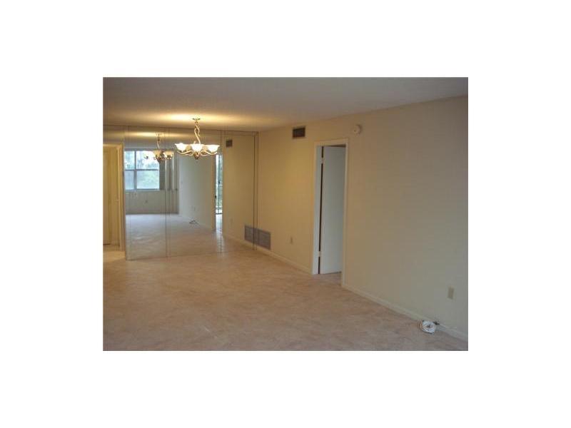 WILSHIRE CONDO - Residential Lease