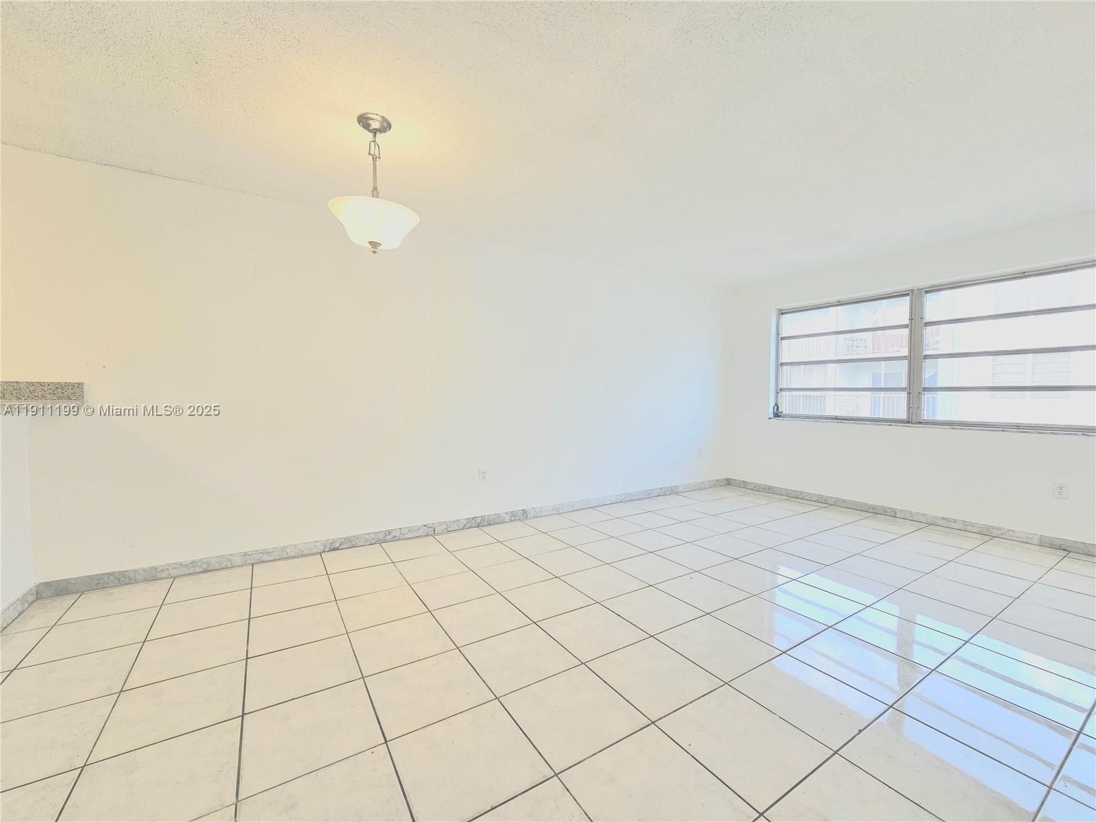 WINDWARD CONDO - Residential Lease