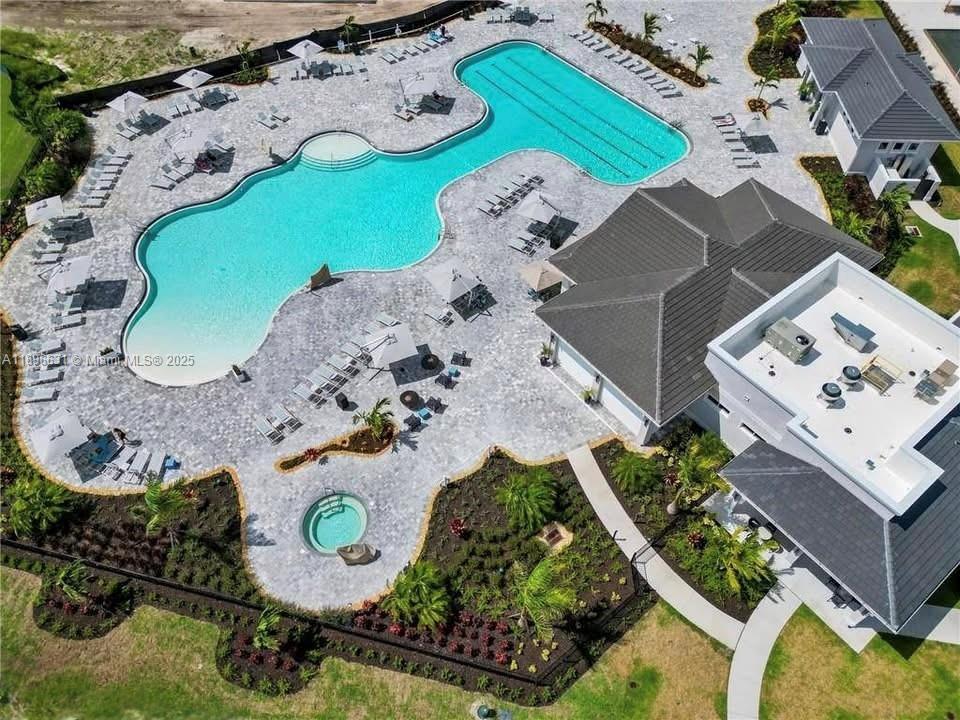 THE NATIONAL - Residential Lease