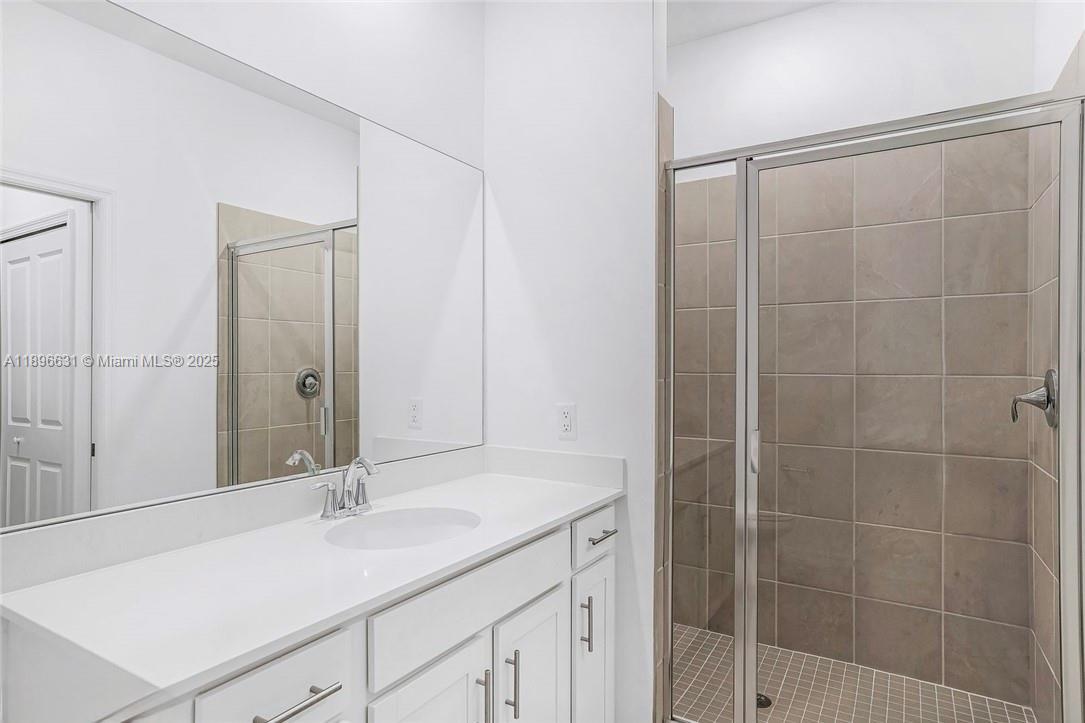 THE NATIONAL - Residential Lease