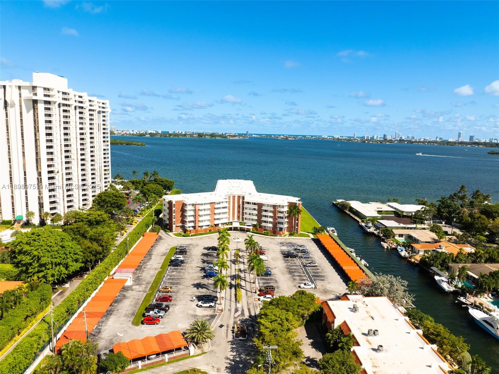 THE SHORES CONDOMINIUM - Residential