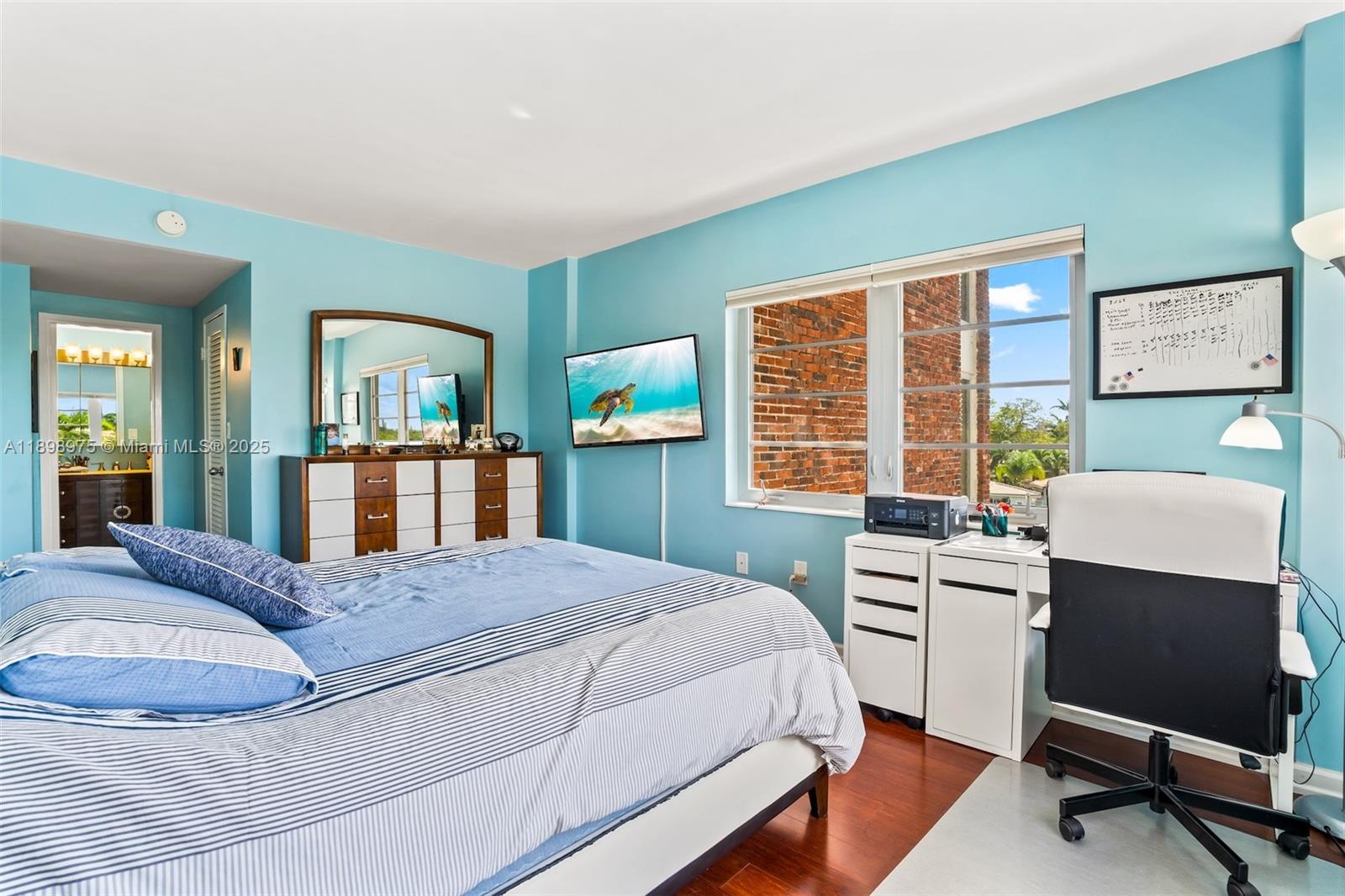 THE SHORES CONDOMINIUM - Residential