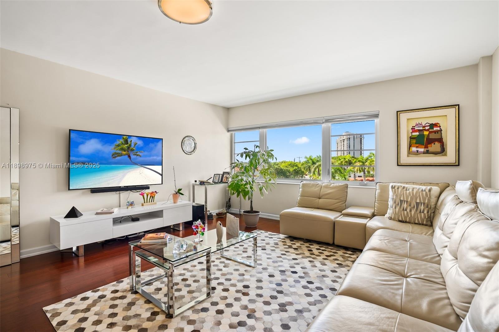 THE SHORES CONDOMINIUM - Residential