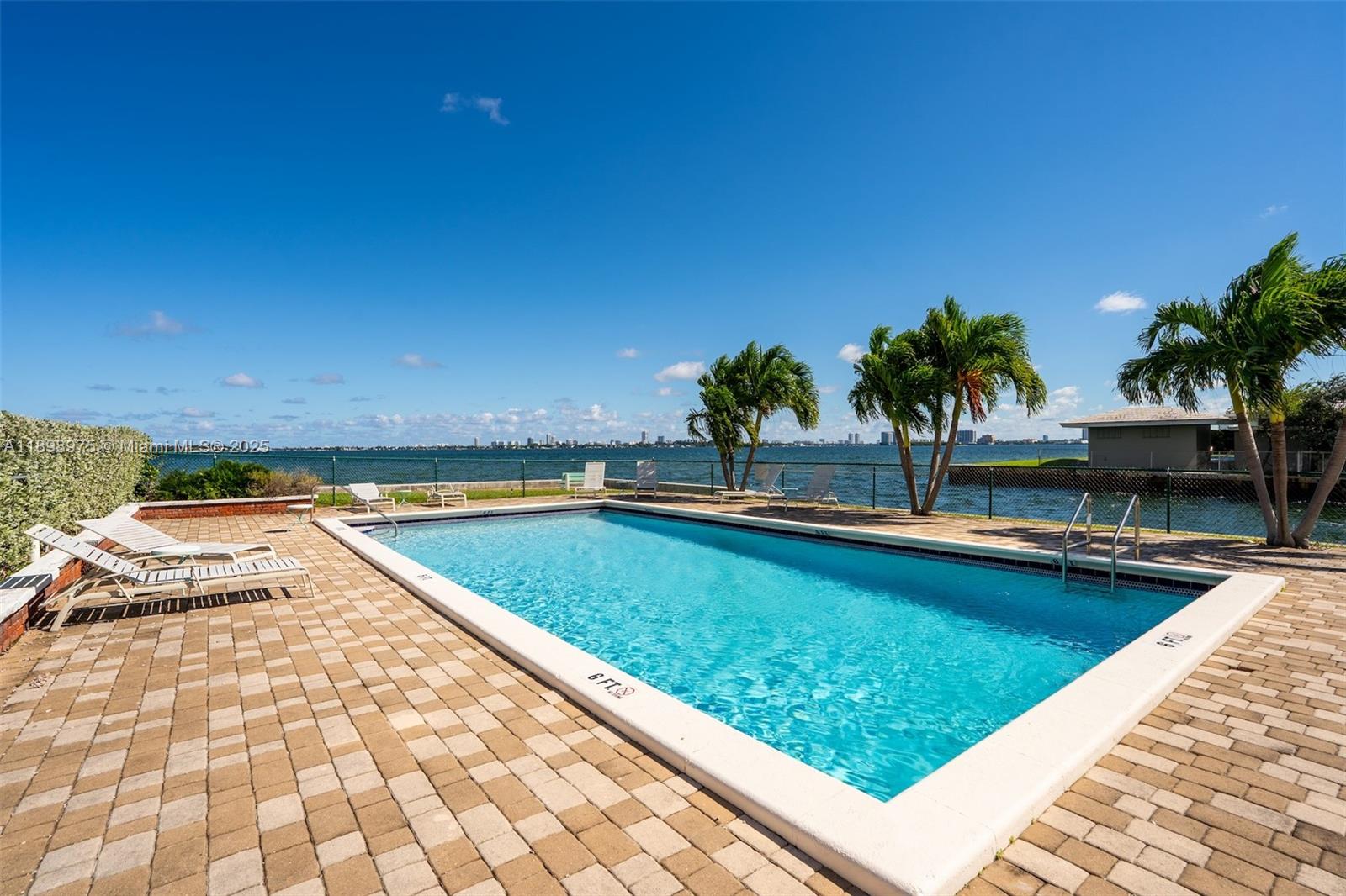 THE SHORES CONDOMINIUM - Residential